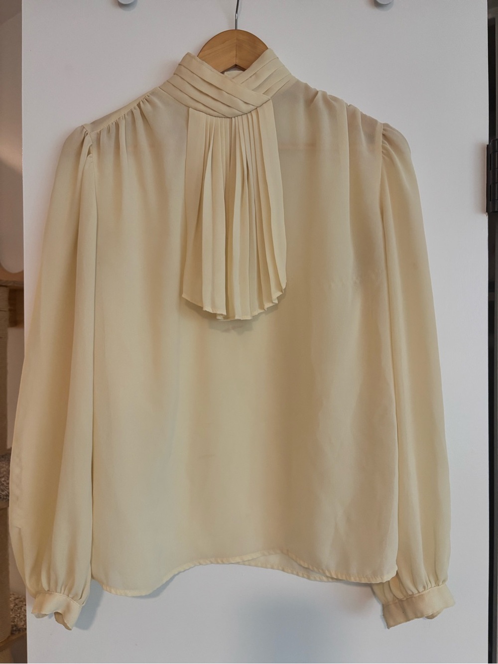 VINTAGE 70s Women’s Pleated Necktie Blouse - Cream